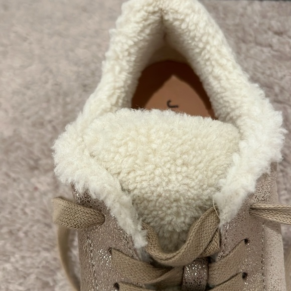 NWOT J/SLIDES Ninka Gold Metallic Waterproof Sneaker - Picture 10 of 12